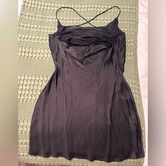 Black satin dress - Picture 2 of 3